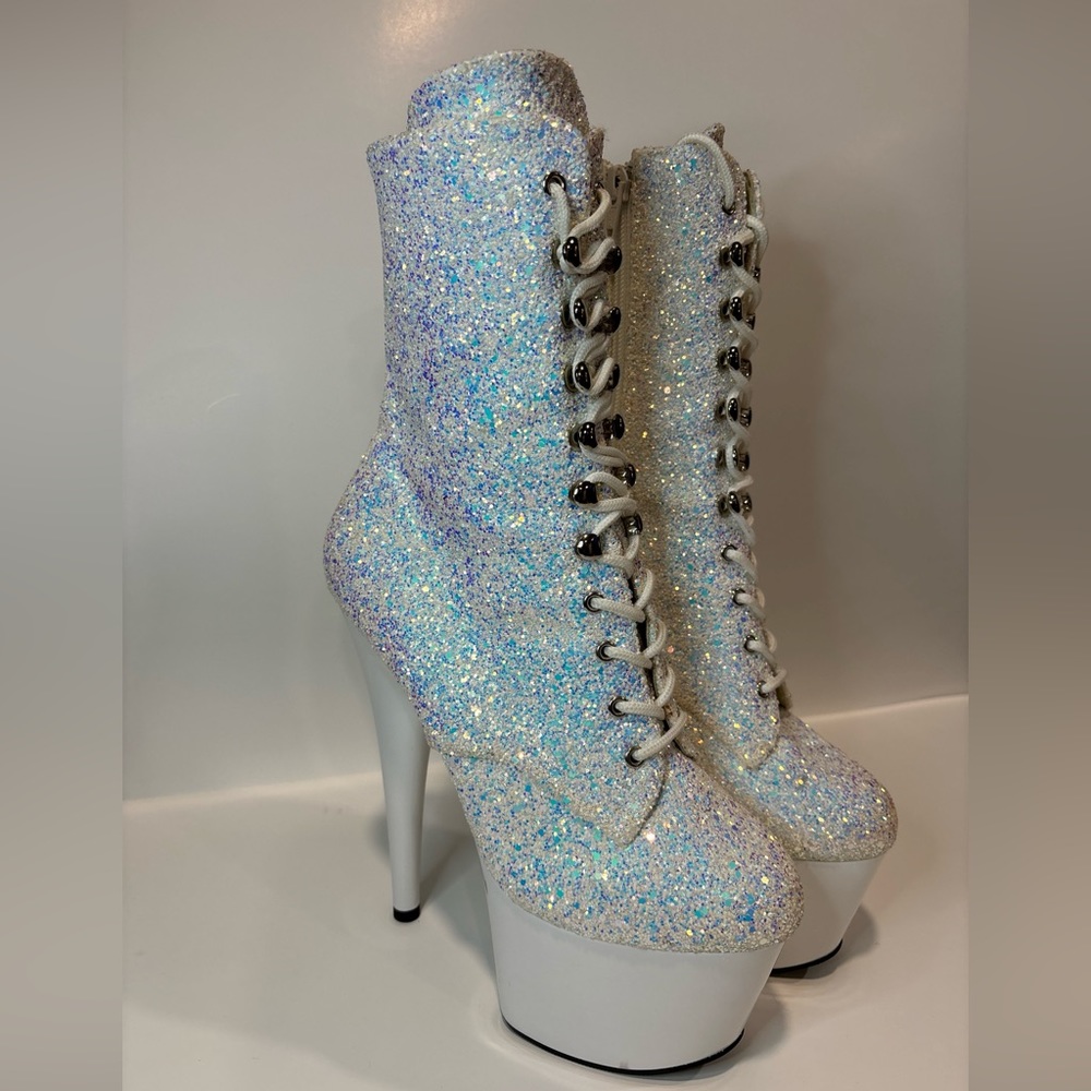 Pleaser FLAMINGO-1020LP 7 Inch Heel Platform Lace-Up Ankle Boot Size 8